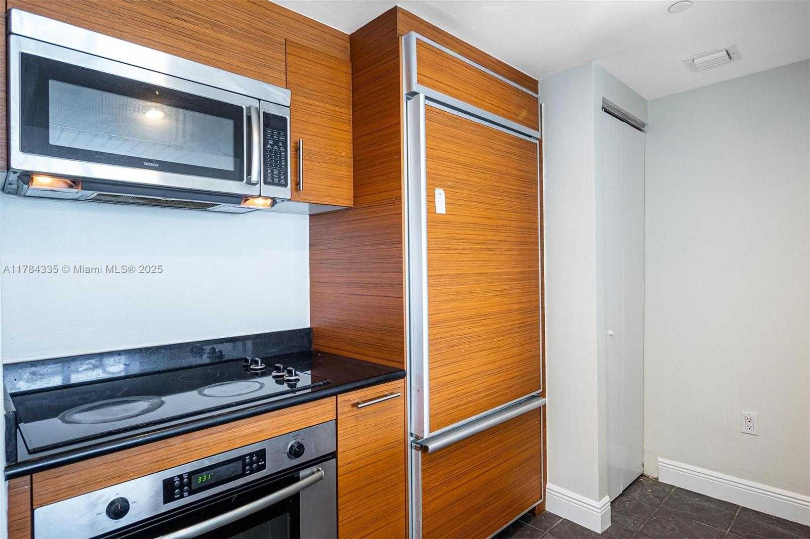 Small Image of 50 BISCAYNE BLVD #1707, Miami Number 3