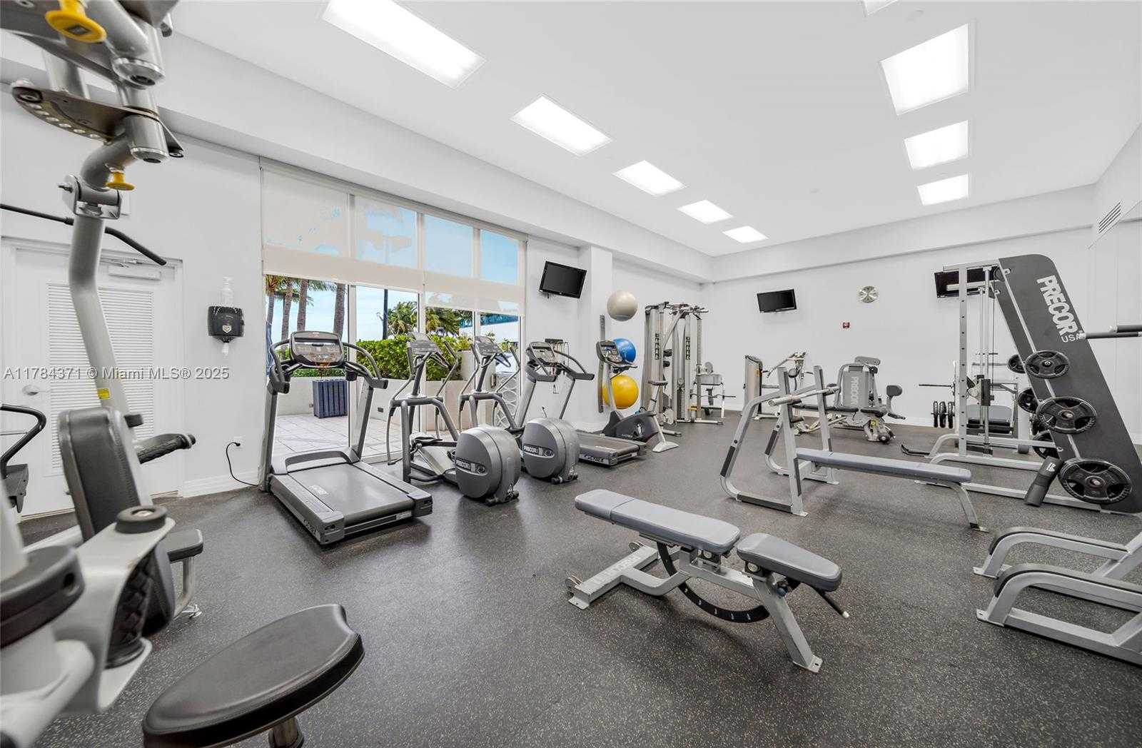 Small Image of 6917 COLLINS AVE #1409, Miami Beach Number 25