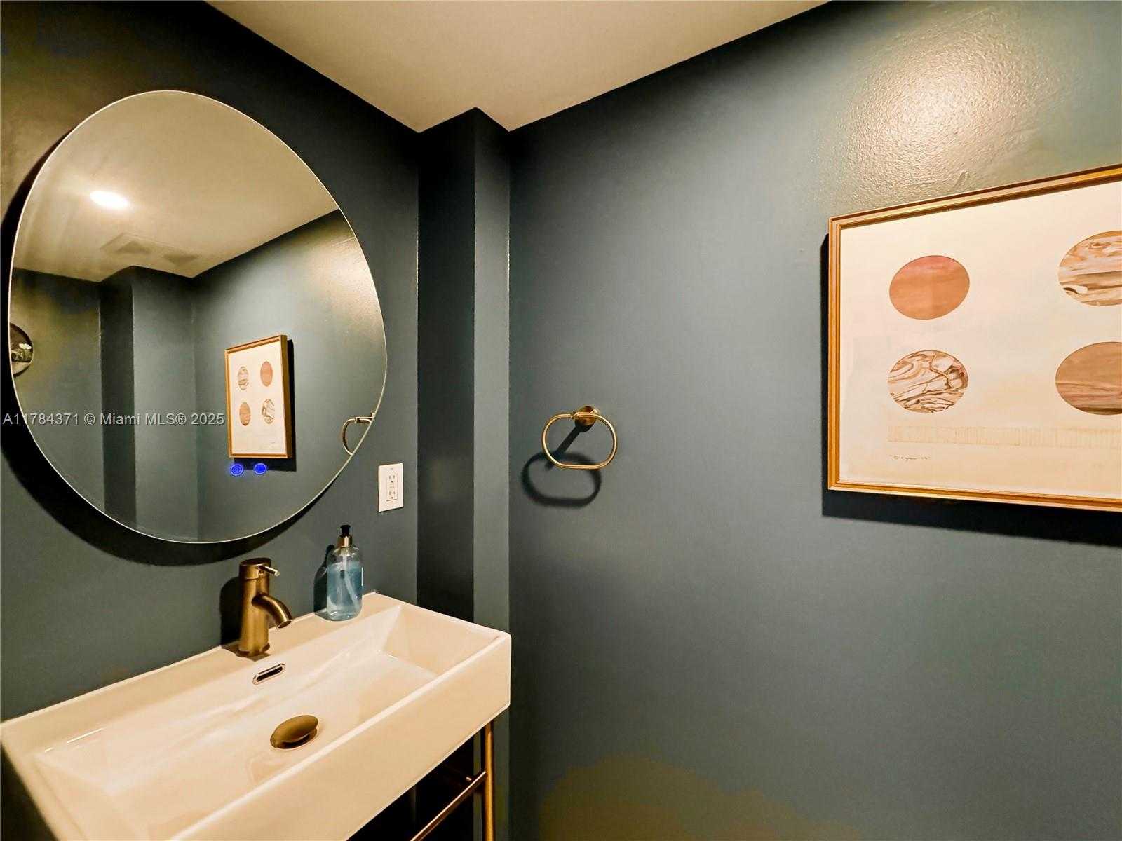 Small Image of 6917 COLLINS AVE #1409, Miami Beach Number 29