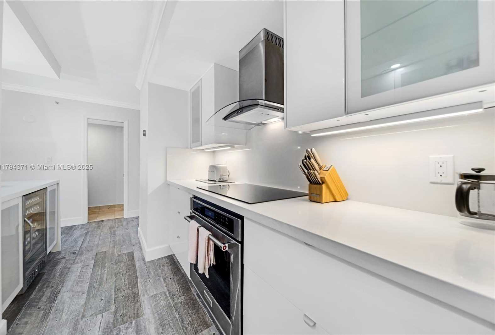 Small Image of 6917 COLLINS AVE #1409, Miami Beach Number 6