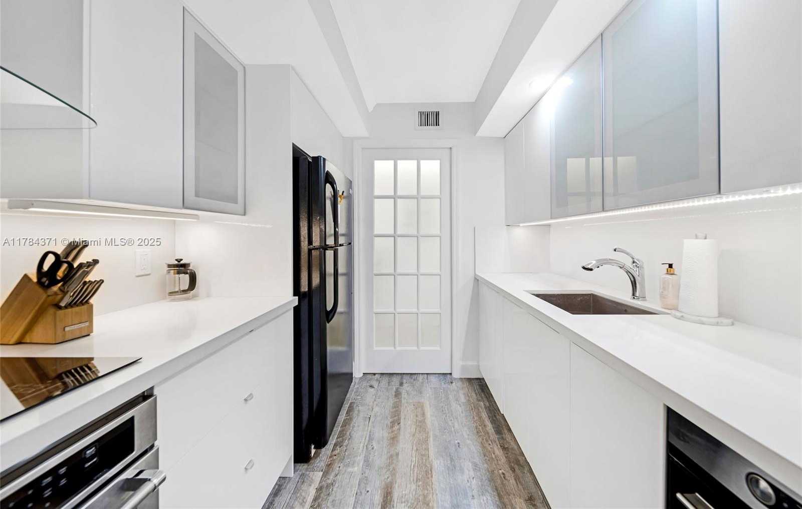 Small Image of 6917 COLLINS AVE #1409, Miami Beach Number 7