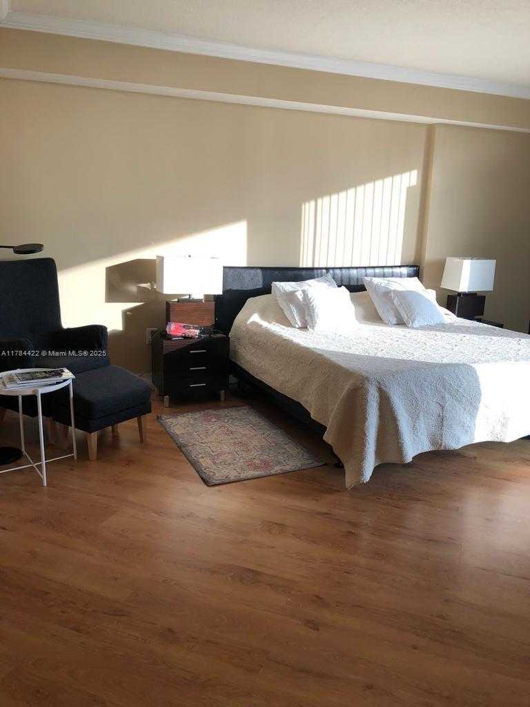 Small Image of 3370 HIDDEN BAY DR #712, Aventura Number 15