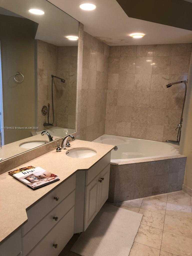 Small Image of 3370 HIDDEN BAY DR #712, Aventura Number 7
