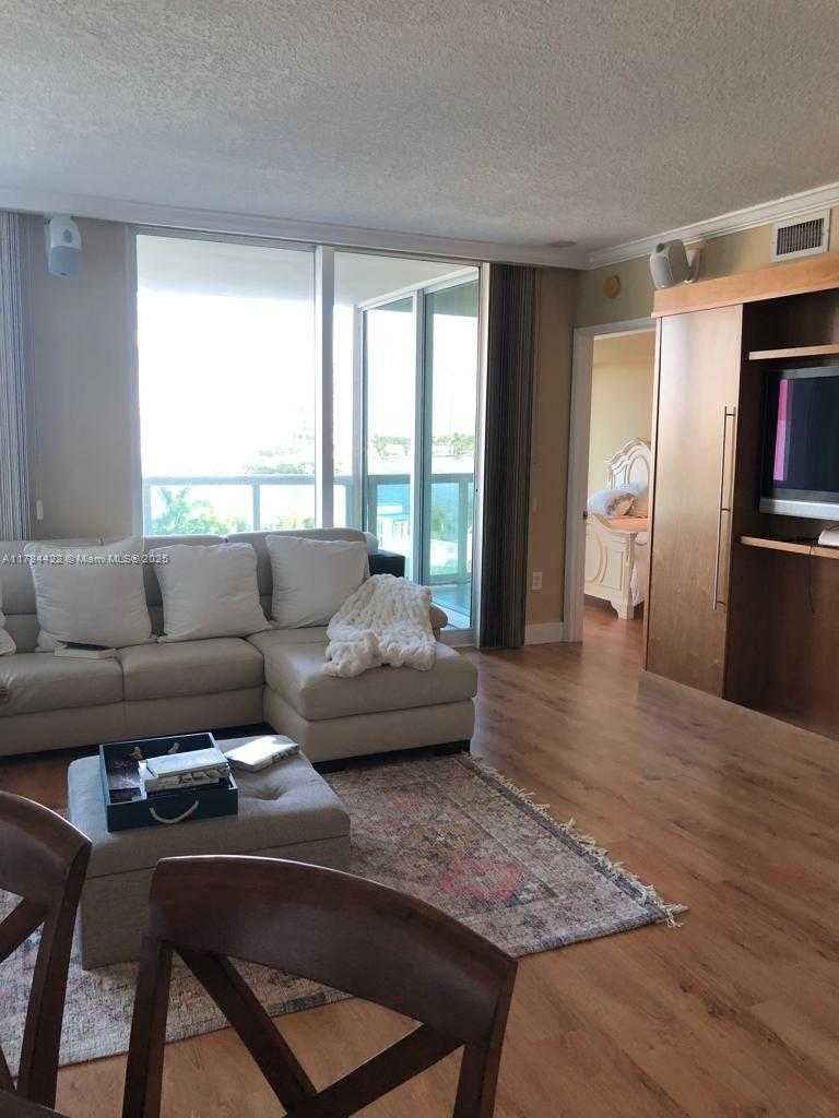 Small Image of 3370 HIDDEN BAY DR #712, Aventura Number 9
