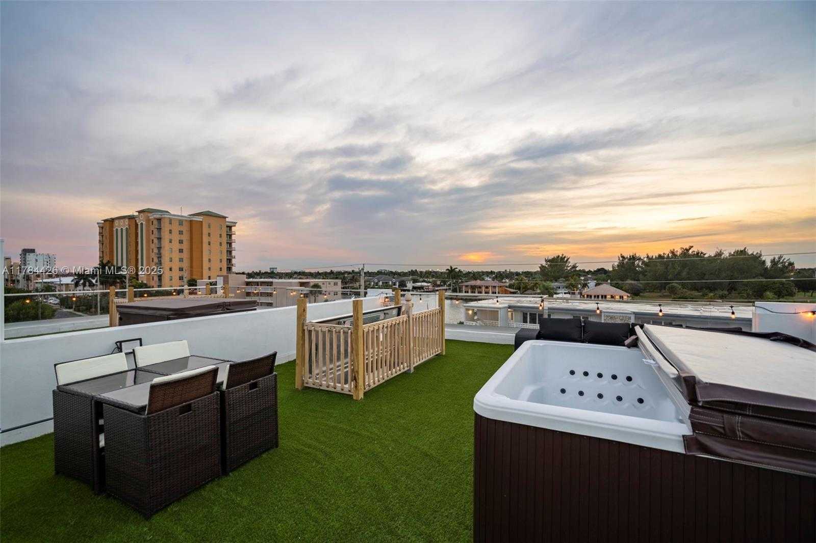 Small Image of 1004 NORTH RIVERSIDE DR, Pompano Beach Number 35