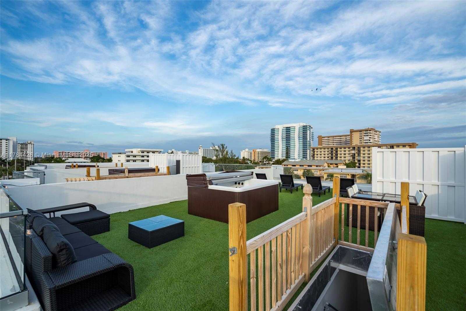 Small Image of 1004 NORTH RIVERSIDE DR, Pompano Beach Number 39