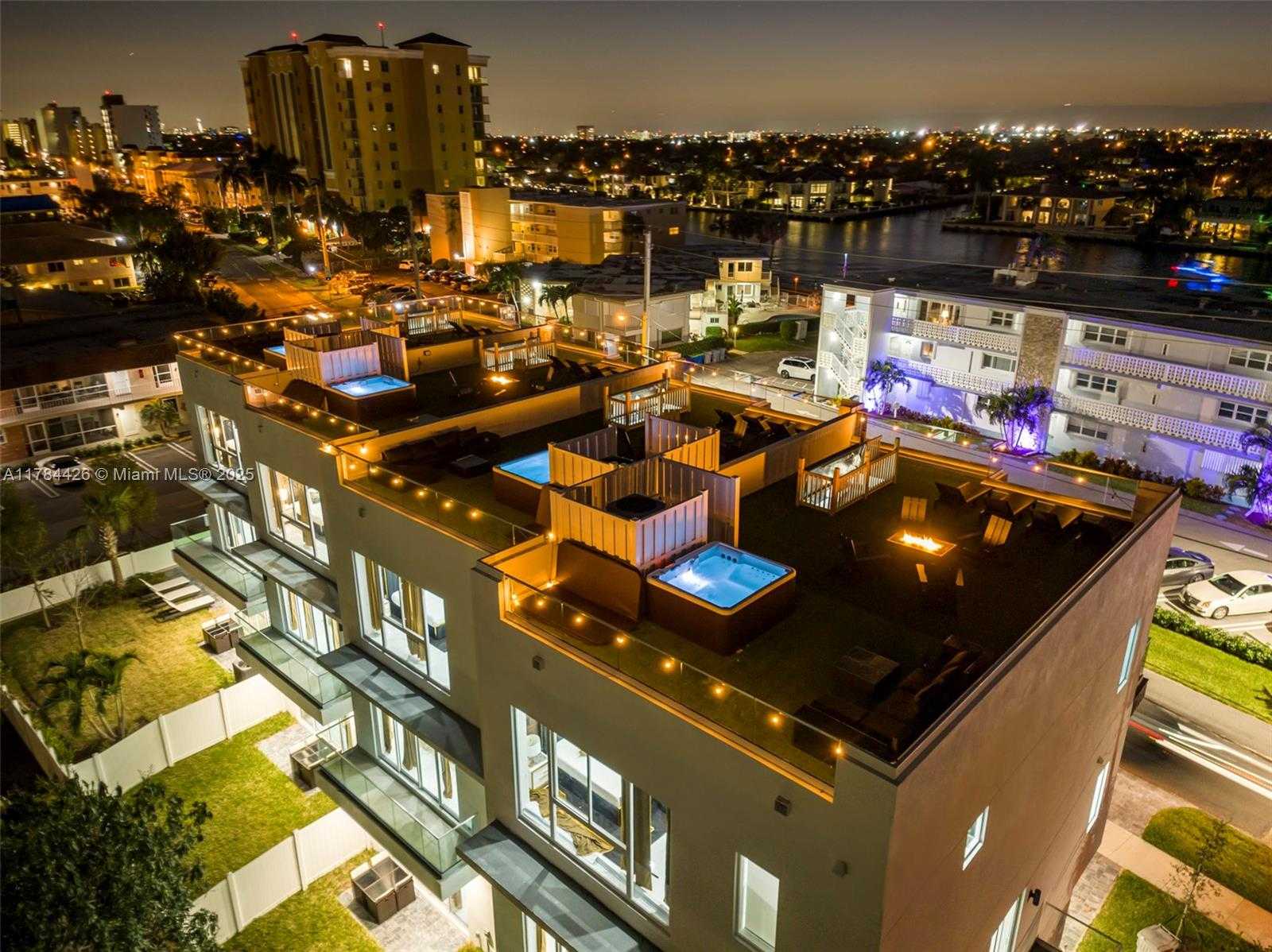 Small Image of 1004 NORTH RIVERSIDE DR, Pompano Beach Number 4