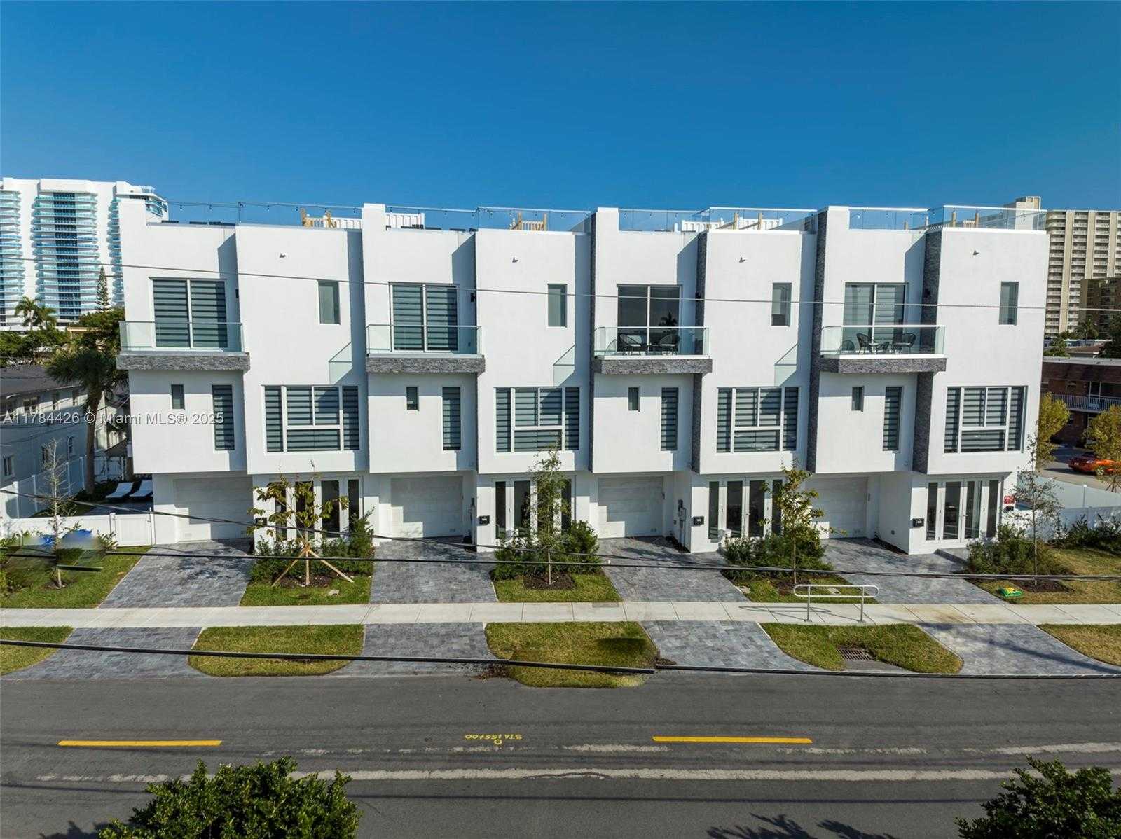 Small Image of 1004 NORTH RIVERSIDE DR, Pompano Beach Number 41
