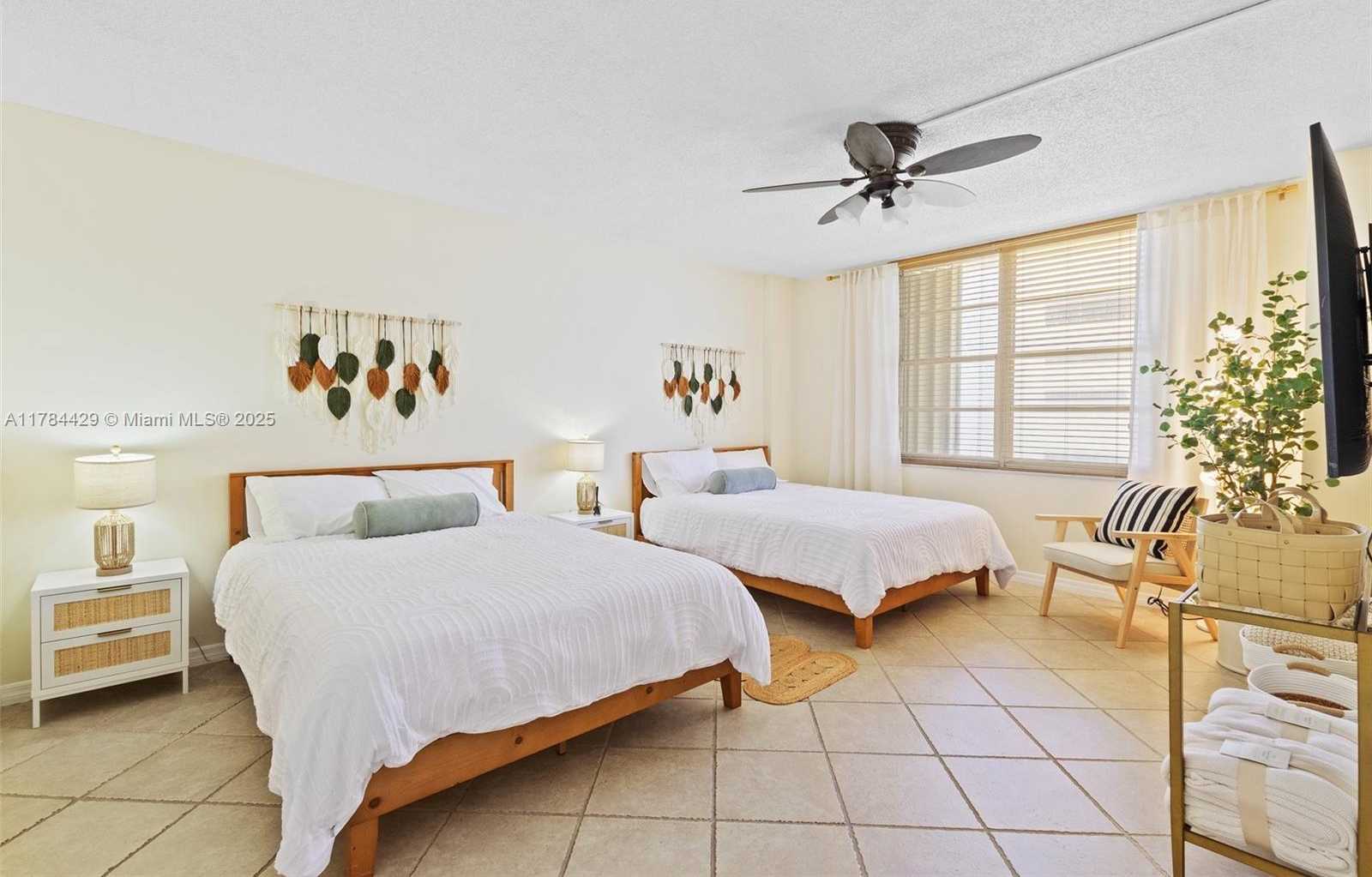 Small Image of 3725 SOUTH OCEAN DR #921, Hollywood Number 14