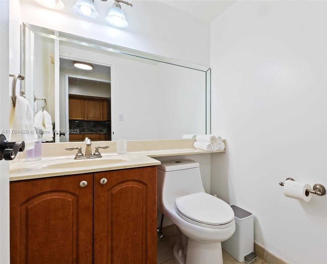 Small Image of 3725 SOUTH OCEAN DR #921, Hollywood Number 20
