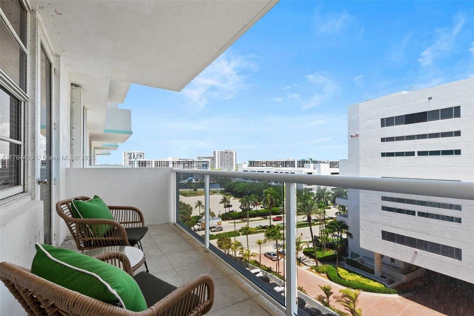 Small Image of 3725 SOUTH OCEAN DR #921, Hollywood Number 3