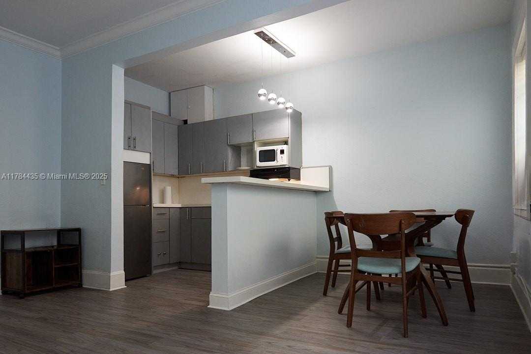 Small Image of 124 MENDOZA AVE #3, Coral Gables Number 4