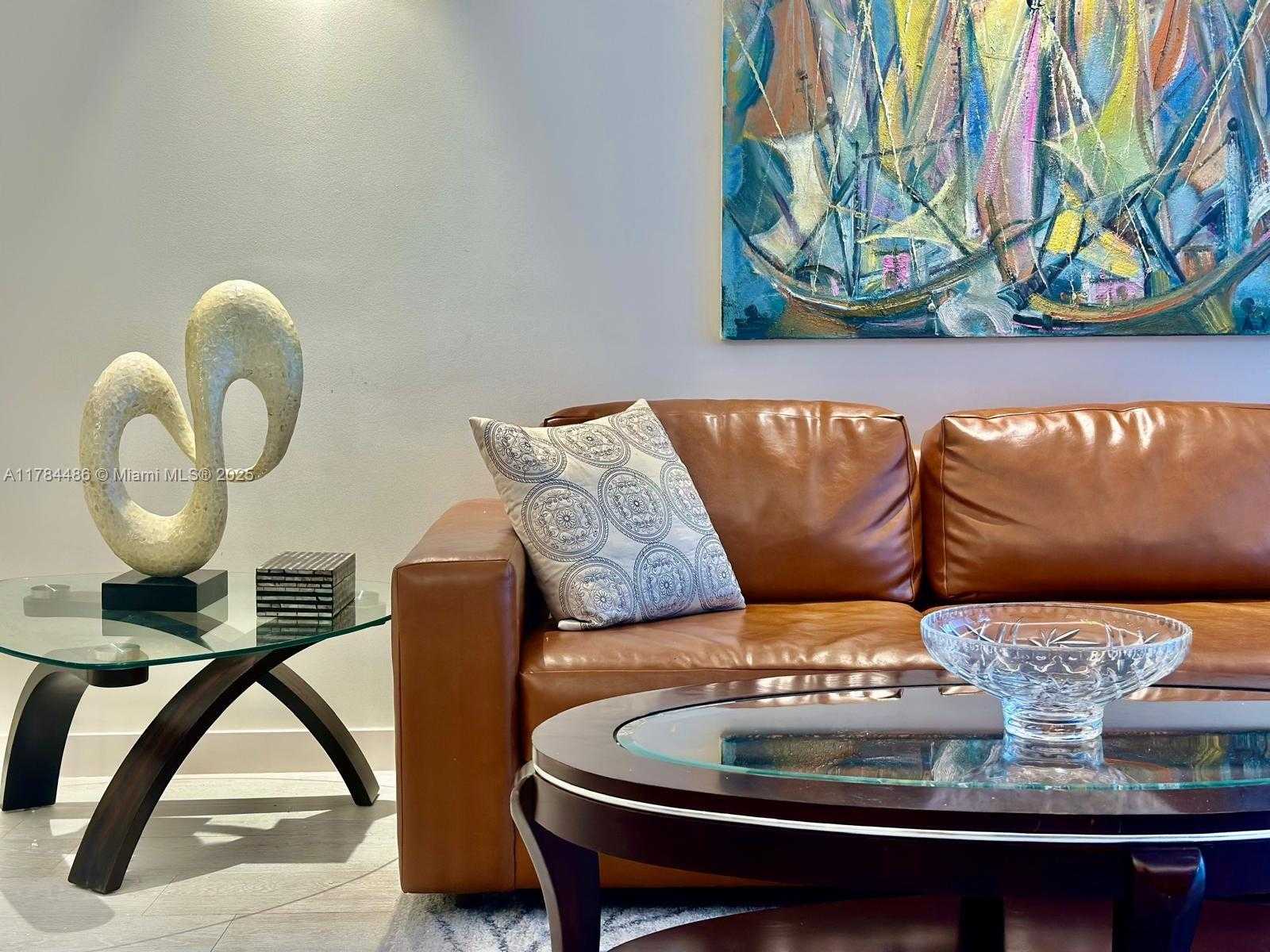 Small Image of 5600 COLLINS AVE #5A, Miami Beach Number 12