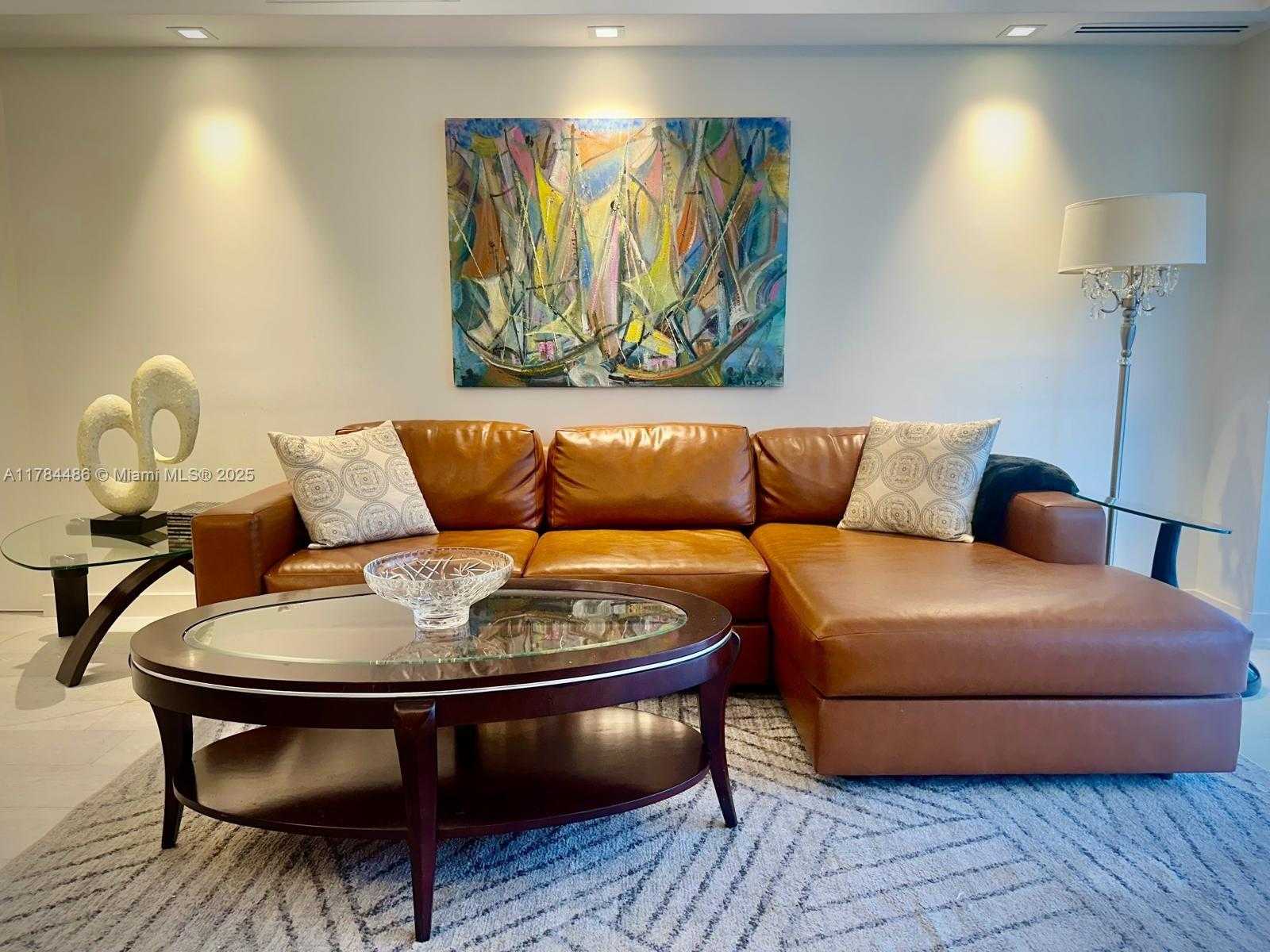 Small Image of 5600 COLLINS AVE #5A, Miami Beach Number 14