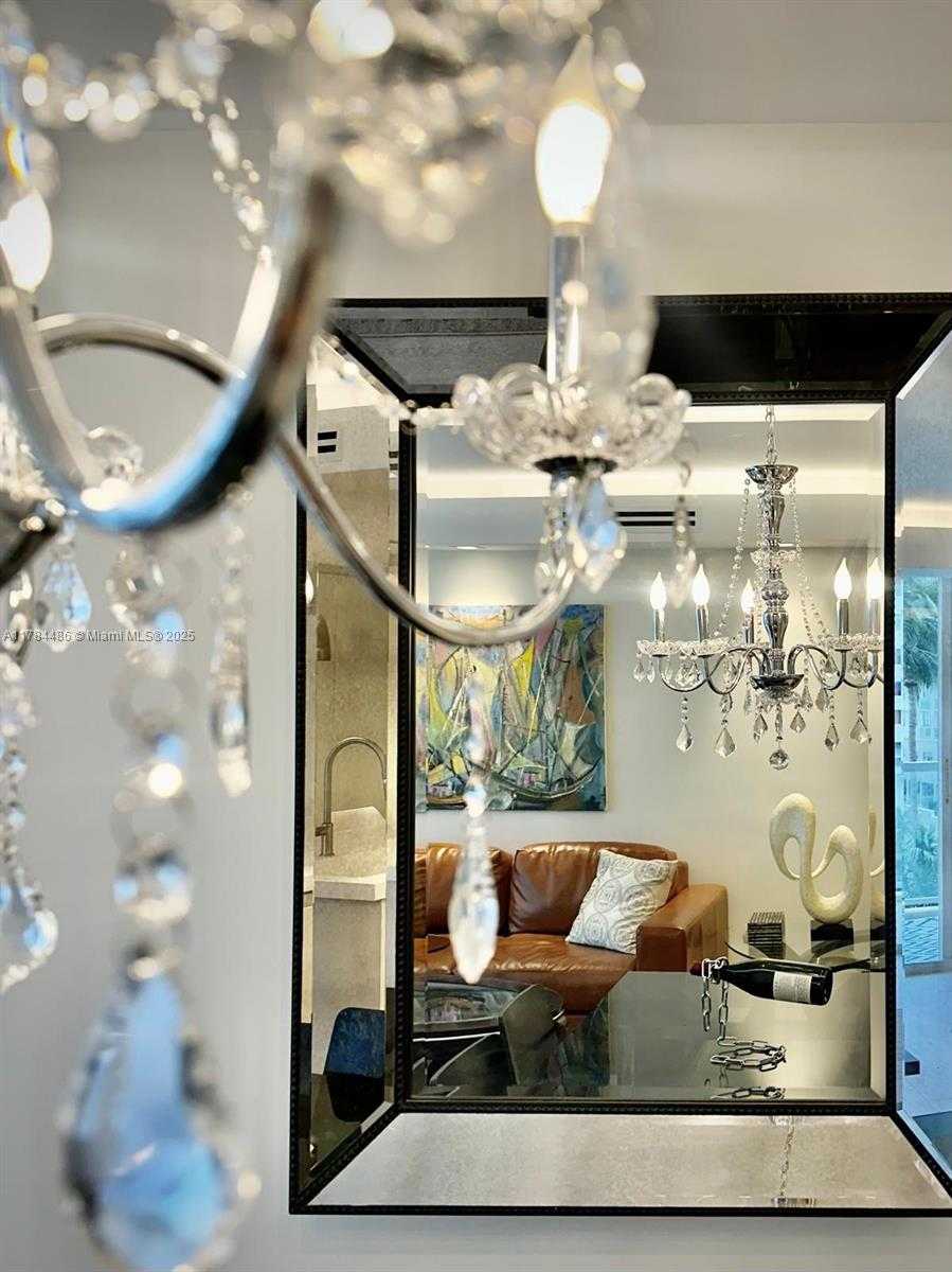 Small Image of 5600 COLLINS AVE #5A, Miami Beach Number 15