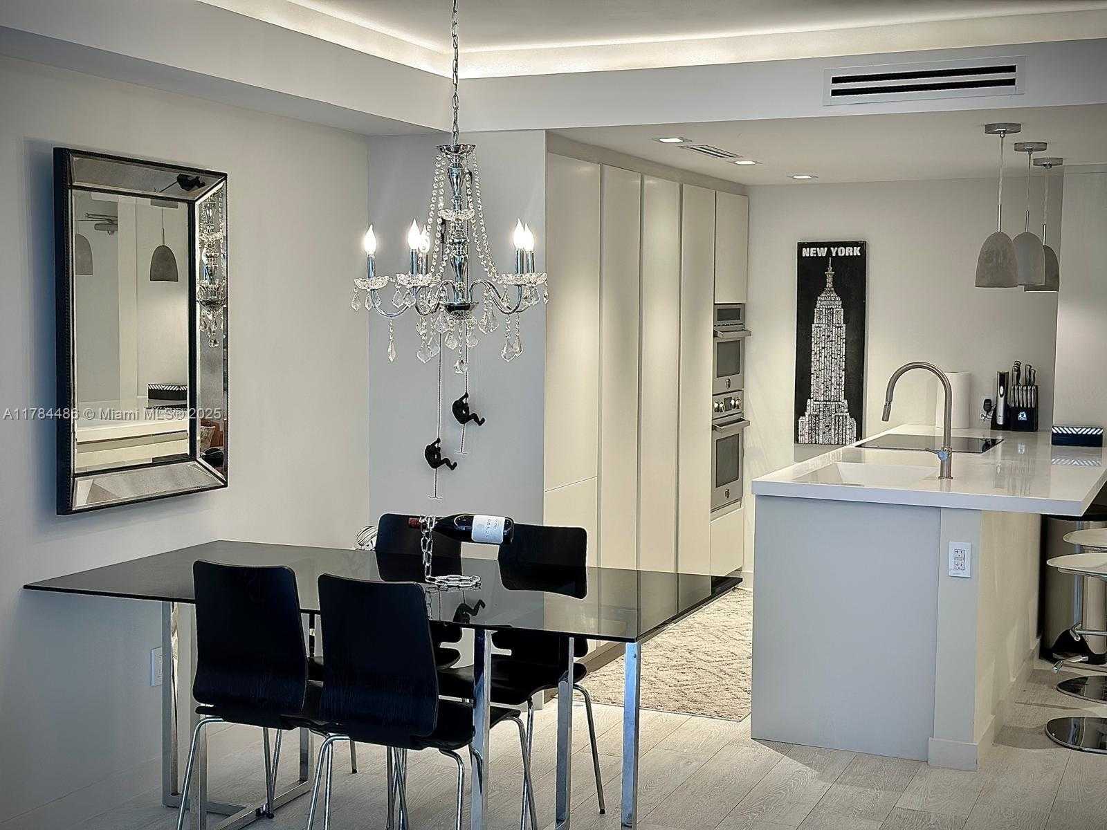 Small Image of 5600 COLLINS AVE #5A, Miami Beach Number 2