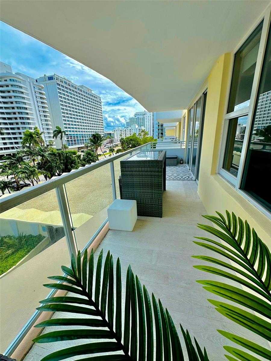Small Image of 5600 COLLINS AVE #5A, Miami Beach Number 22