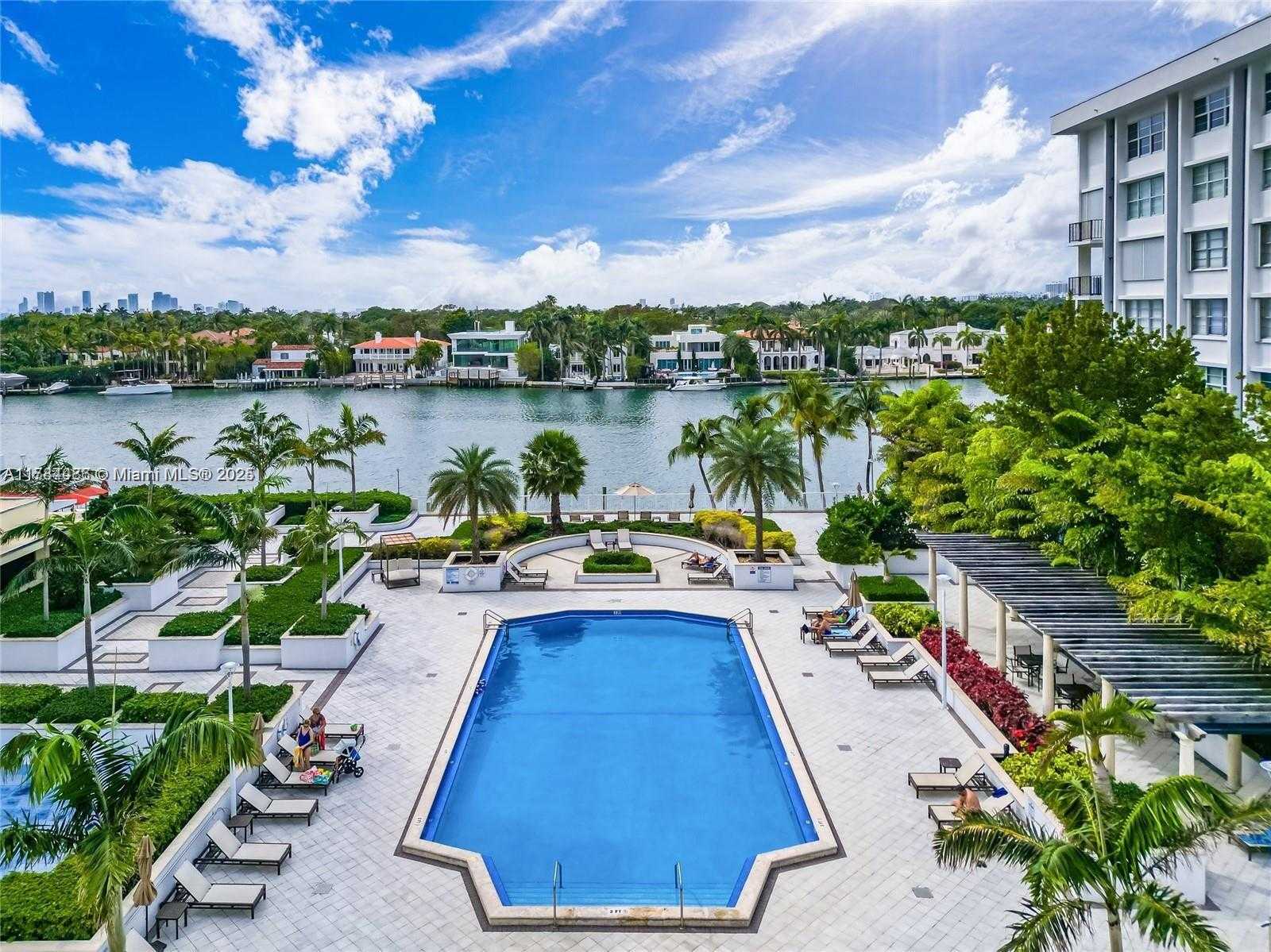 Small Image of 5600 COLLINS AVE #5A, Miami Beach Number 25