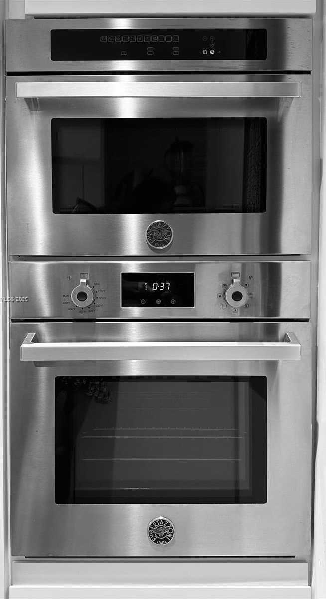 Small Image of 5600 COLLINS AVE #5A, Miami Beach Number 3