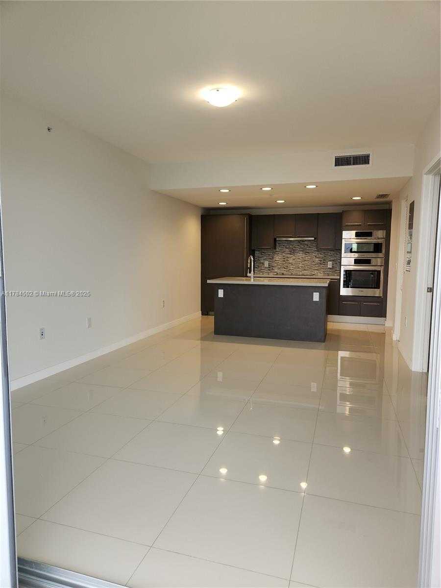 Small Image of 7875 NORTH WEST 107TH AVE #711, Doral Number 6