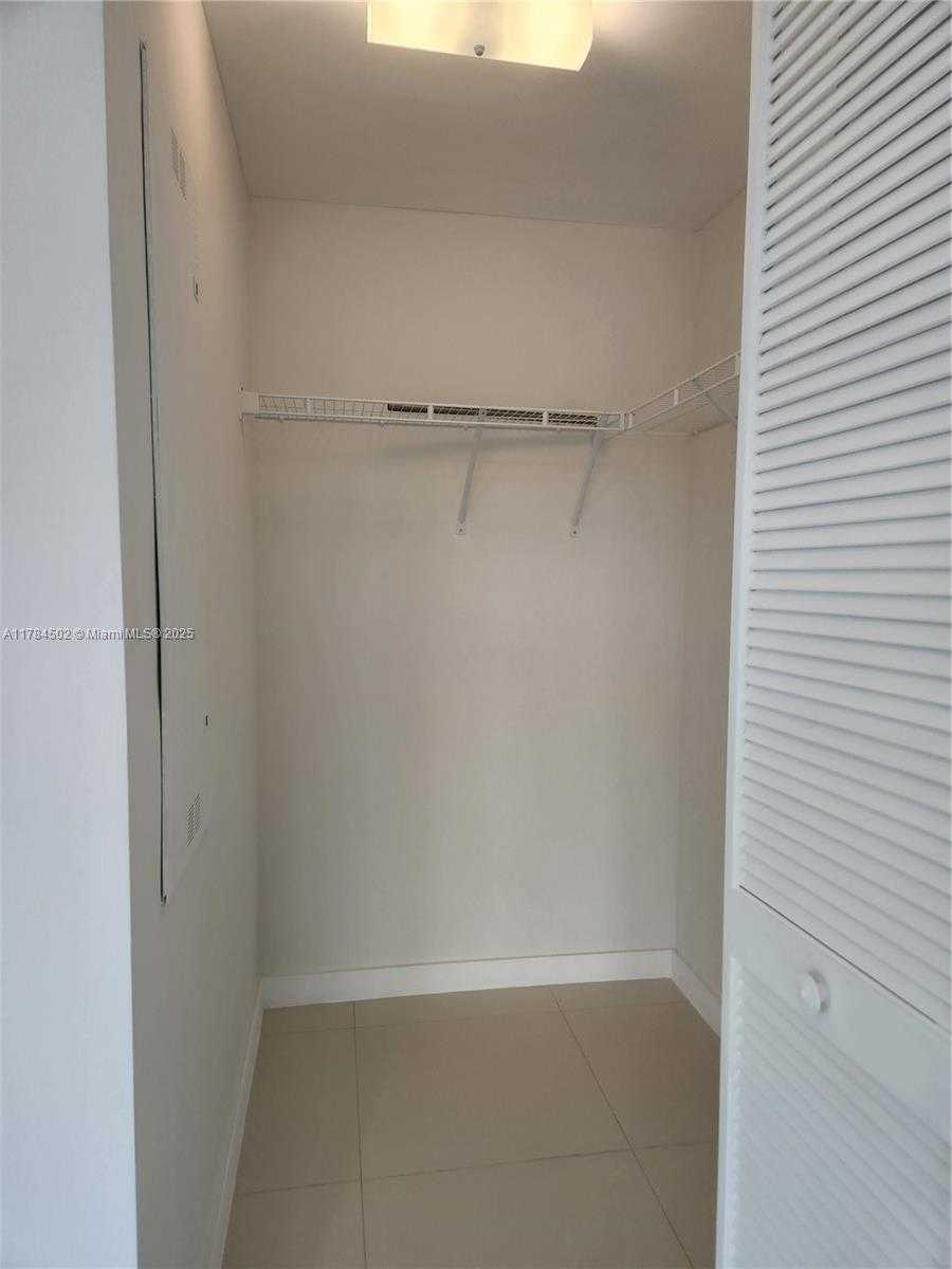 Small Image of 7875 NORTH WEST 107TH AVE #711, Doral Number 9