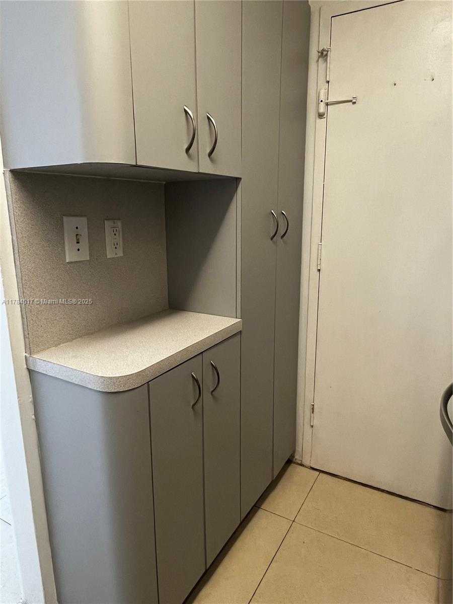 Small Image of 2899 COLLINS AVE #1146, Miami Beach Number 17
