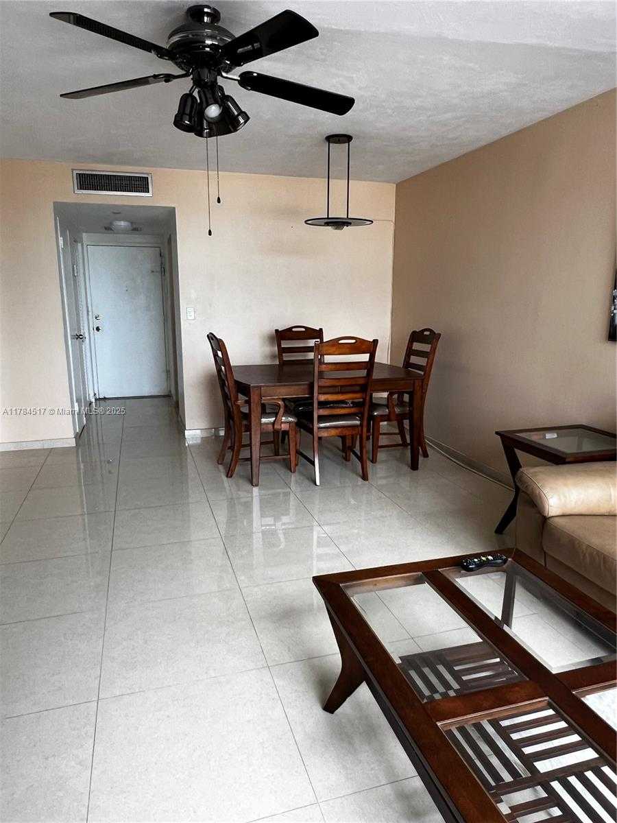 Small Image of 2899 COLLINS AVE #1146, Miami Beach Number 19