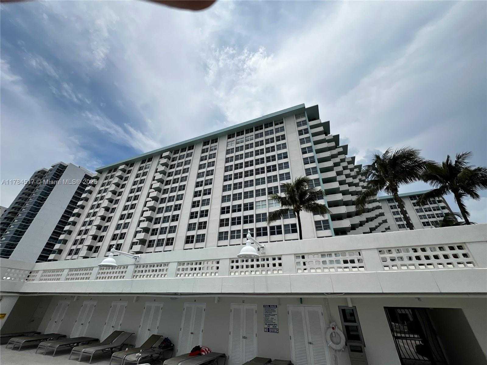 Small Image of 2899 COLLINS AVE #1146, Miami Beach Number 29