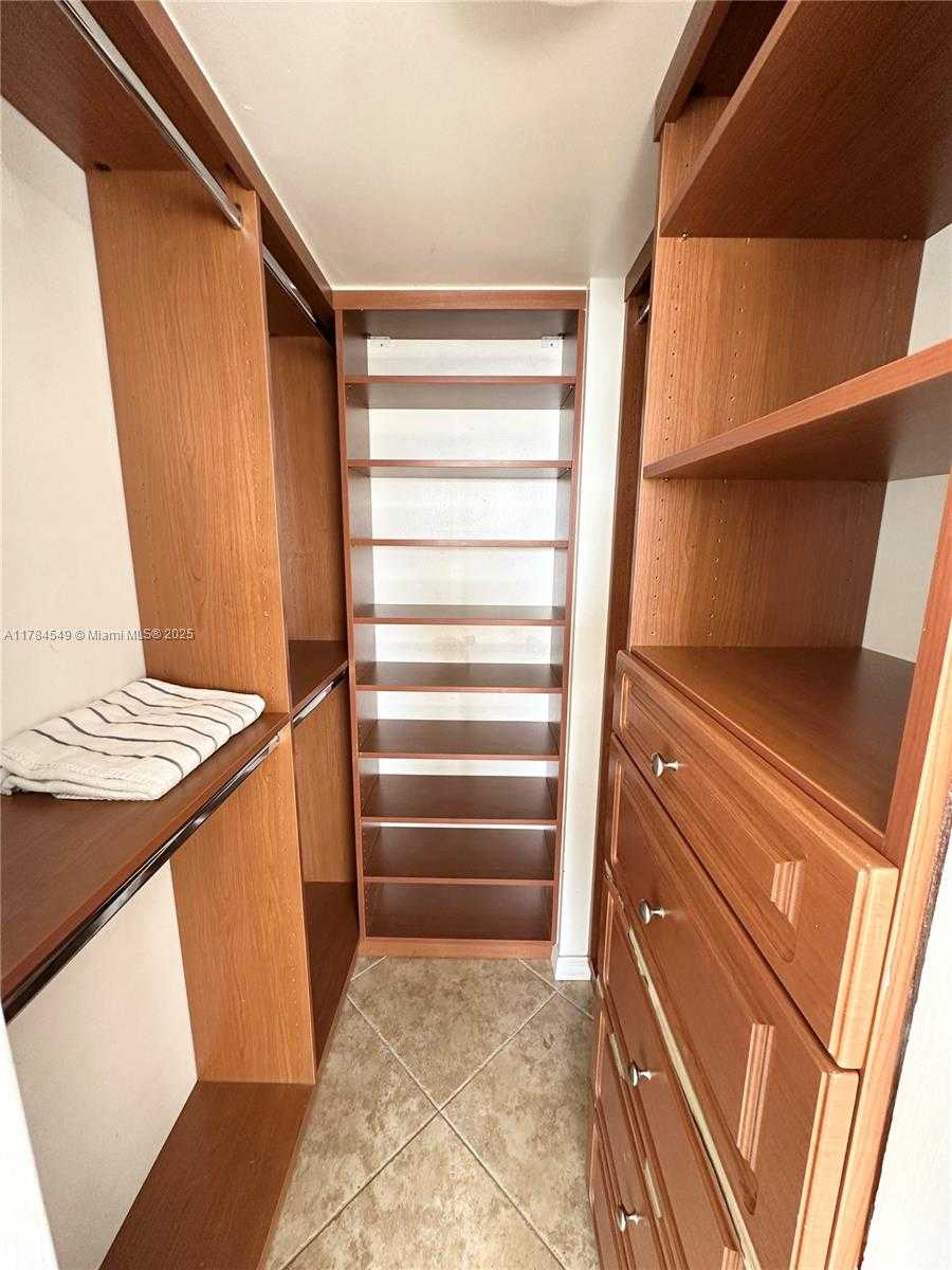 Small Image of 1881 WASHINGTON AVE #11H, Miami Beach Number 10