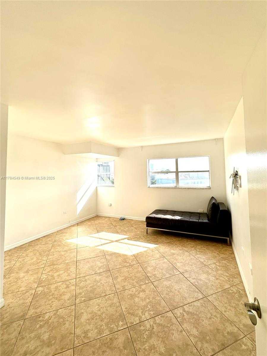 Small Image of 1881 WASHINGTON AVE #11H, Miami Beach Number 12