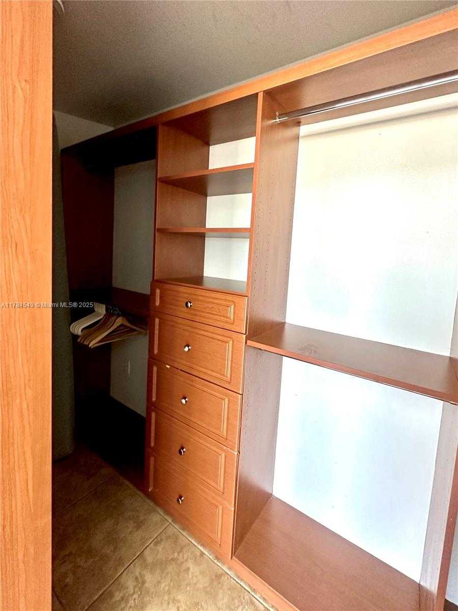 Small Image of 1881 WASHINGTON AVE #11H, Miami Beach Number 15