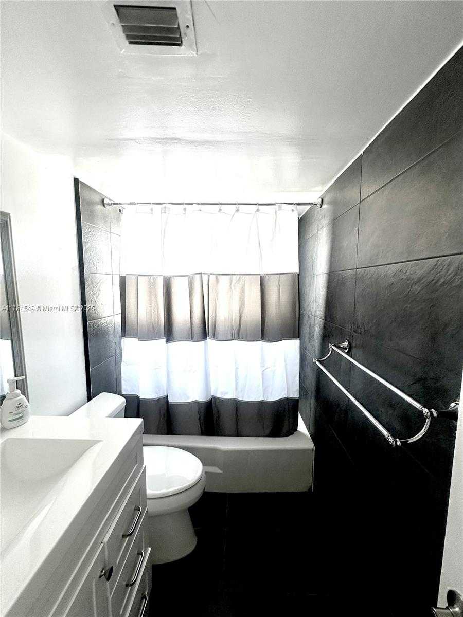 Small Image of 1881 WASHINGTON AVE #11H, Miami Beach Number 18