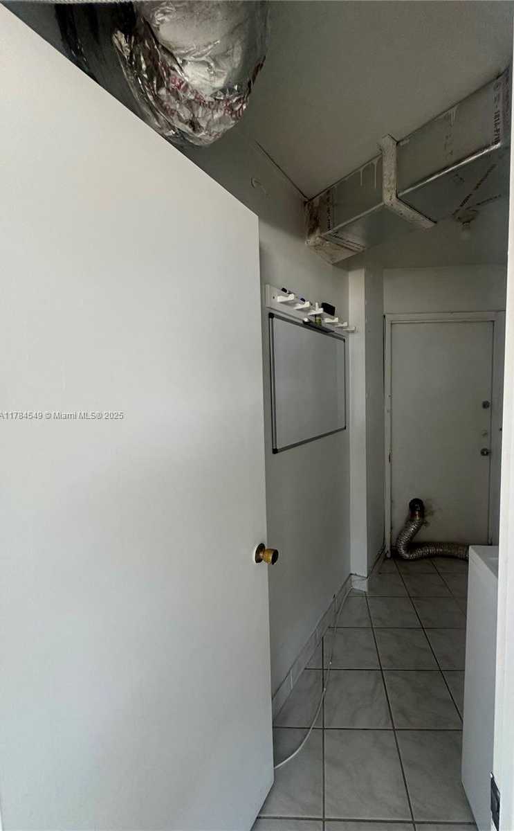 Small Image of 1881 WASHINGTON AVE #11H, Miami Beach Number 21