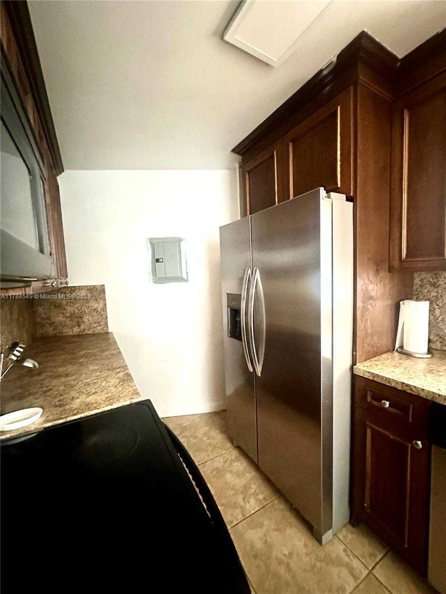 Small Image of 1881 WASHINGTON AVE #11H, Miami Beach Number 3