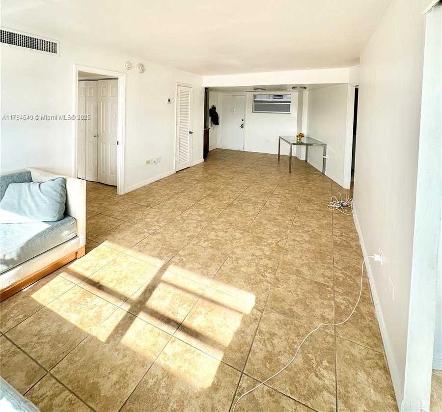 Small Image of 1881 WASHINGTON AVE #11H, Miami Beach Number 6
