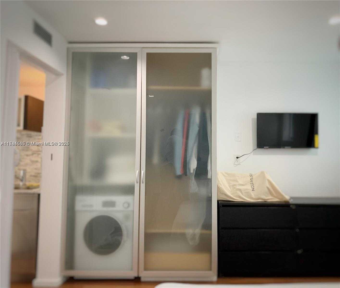 Small Image of 1601 WEST AVE #212, Miami Beach Number 10