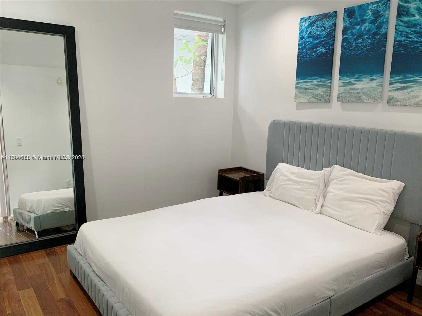 Small Image of 1601 WEST AVE #212, Miami Beach Number 11