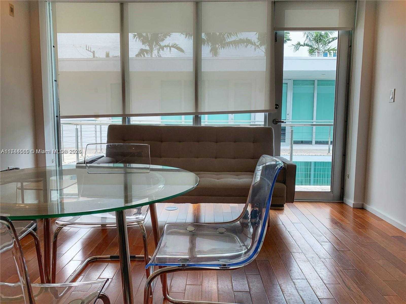 Small Image of 1601 WEST AVE #212, Miami Beach Number 2