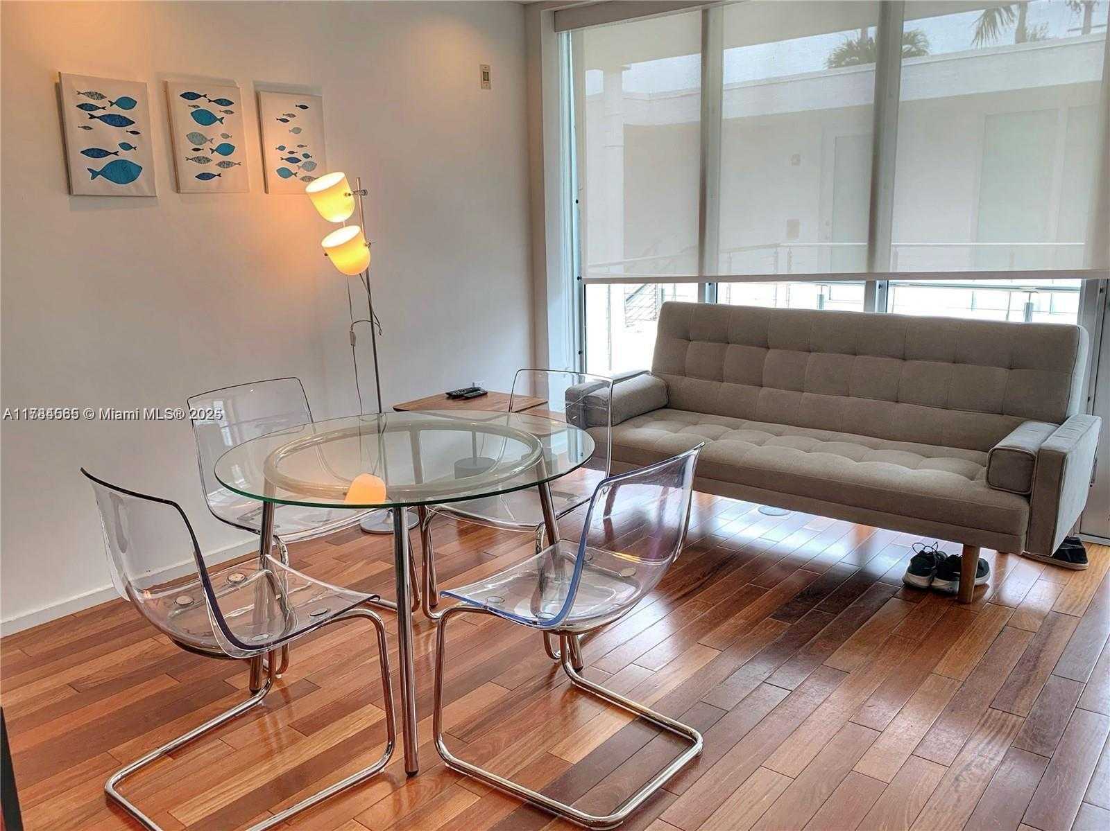 Small Image of 1601 WEST AVE #212, Miami Beach Number 3