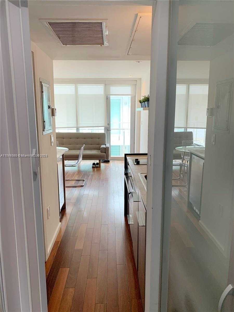 Small Image of 1601 WEST AVE #212, Miami Beach Number 9