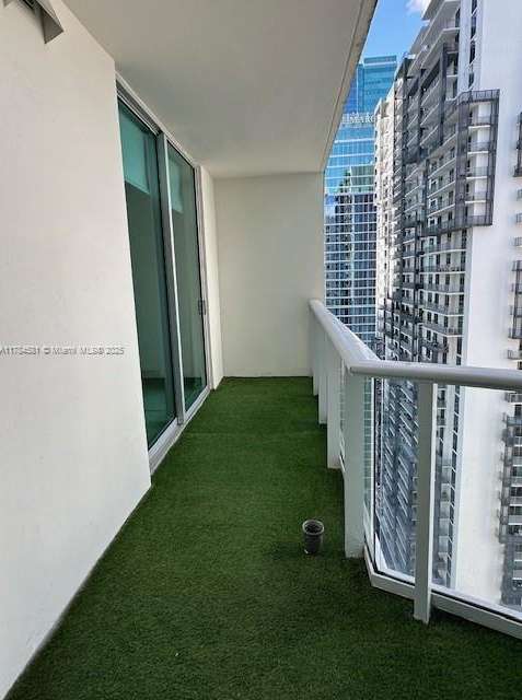 Small Image of 300 SOUTH BISCAYNE BLVD #T-3205, Miami Number 16