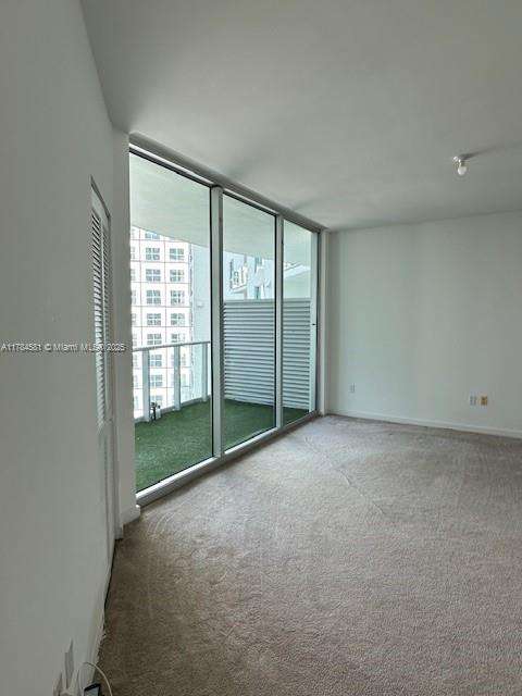 Small Image of 300 SOUTH BISCAYNE BLVD #T-3205, Miami Number 7