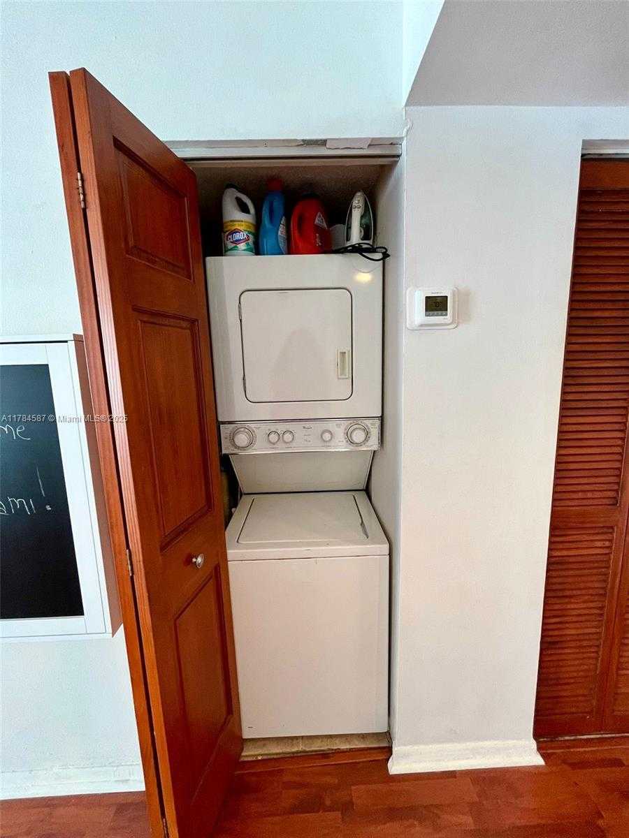 Small Image of 770 CLAUGHTON ISLAND DR #1908, Miami Number 12
