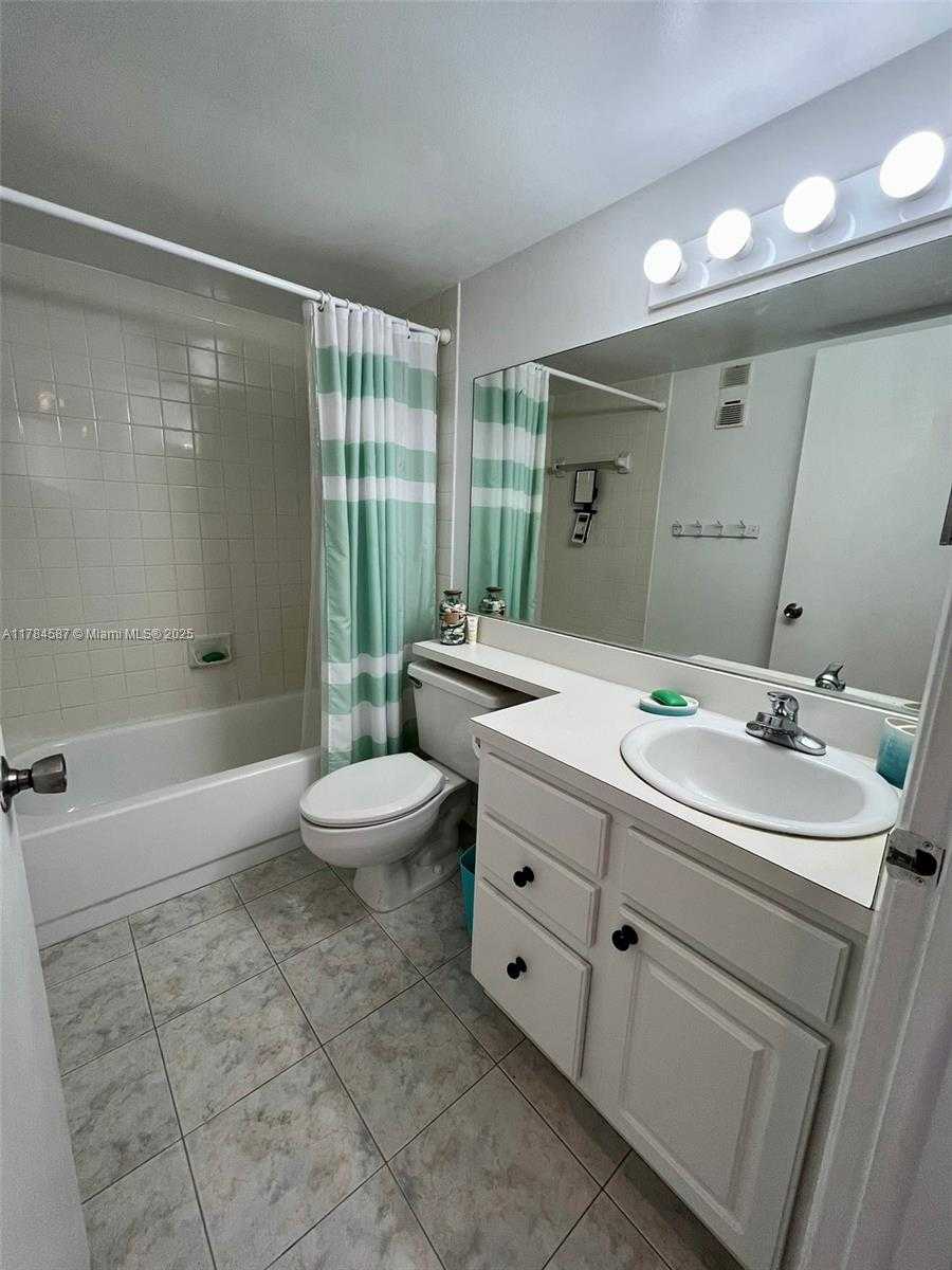 Small Image of 770 CLAUGHTON ISLAND DR #1908, Miami Number 6