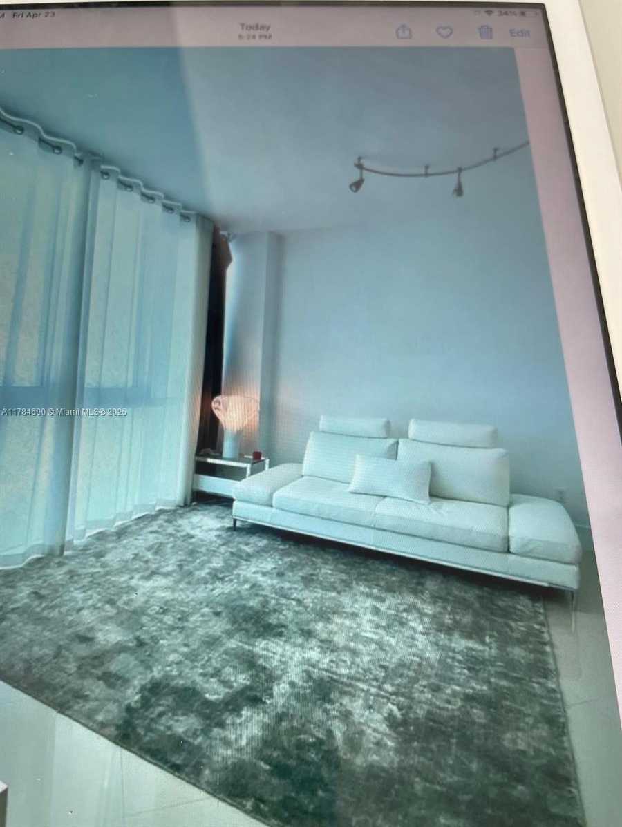 Small Image of 50 SOUTH POINTE DR #503, Miami Beach Number 12