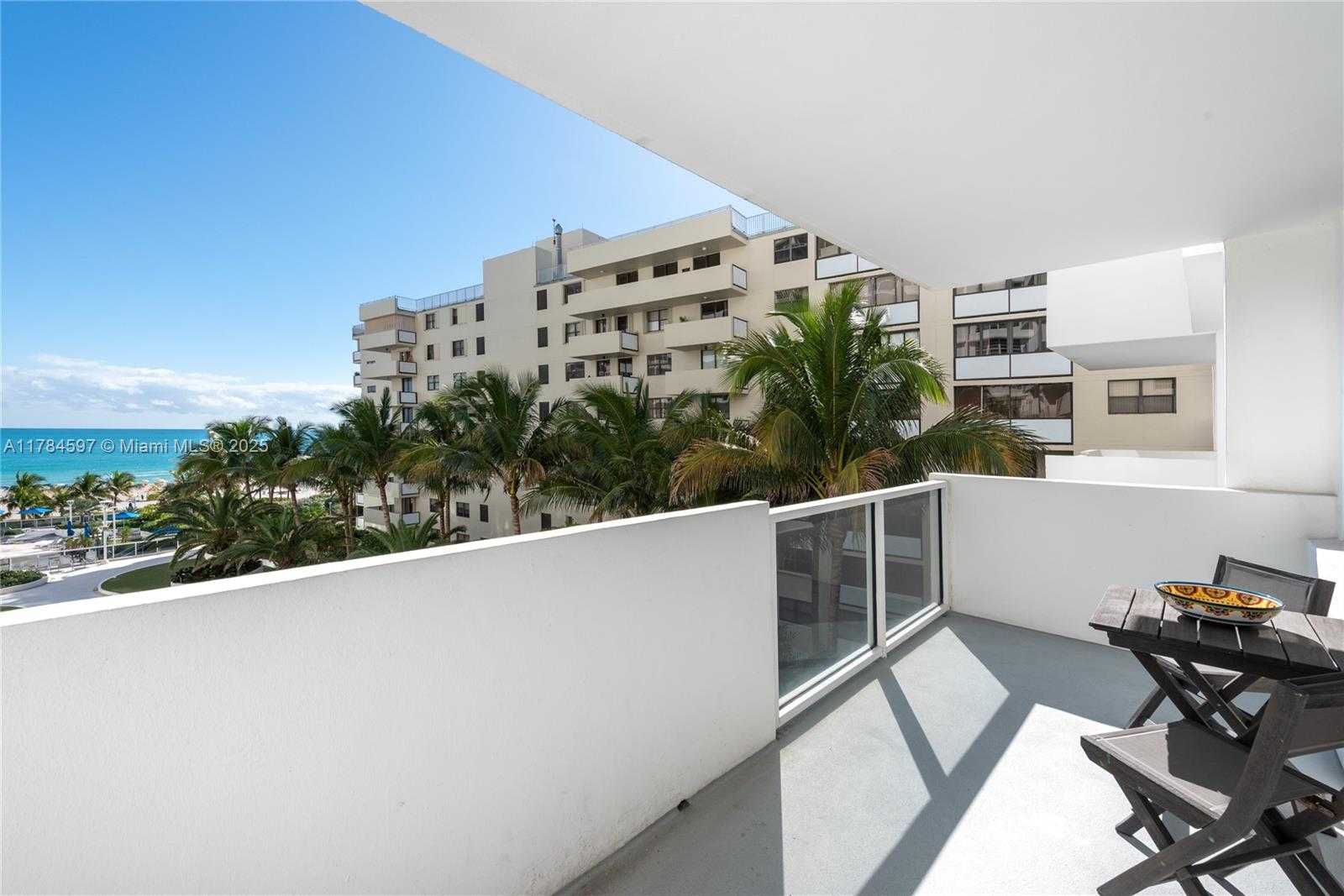 Small Image of 100 #619, Miami Beach Number 3