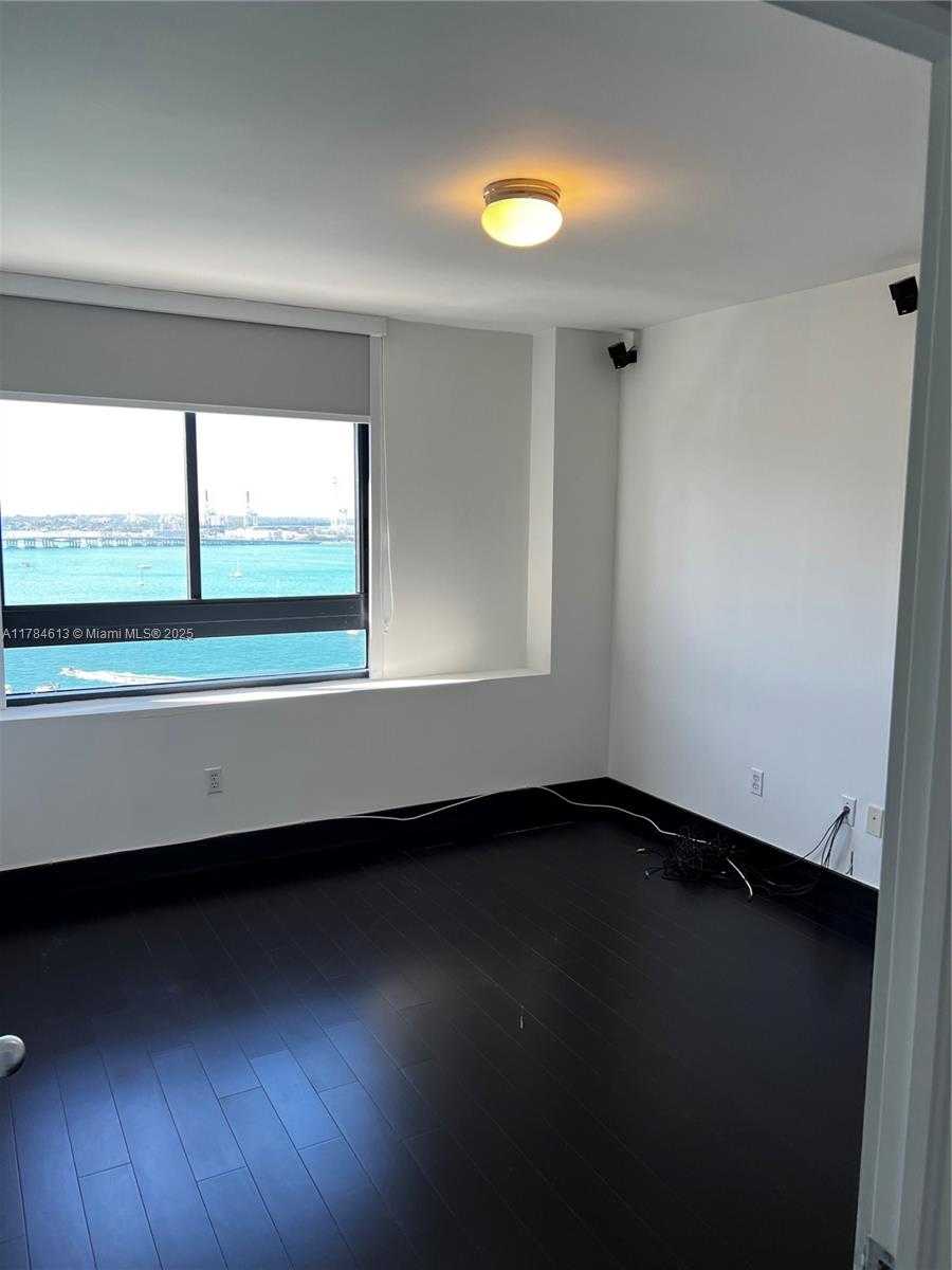 Small Image of 1330 WEST AVE #1604, Miami Beach Number 11