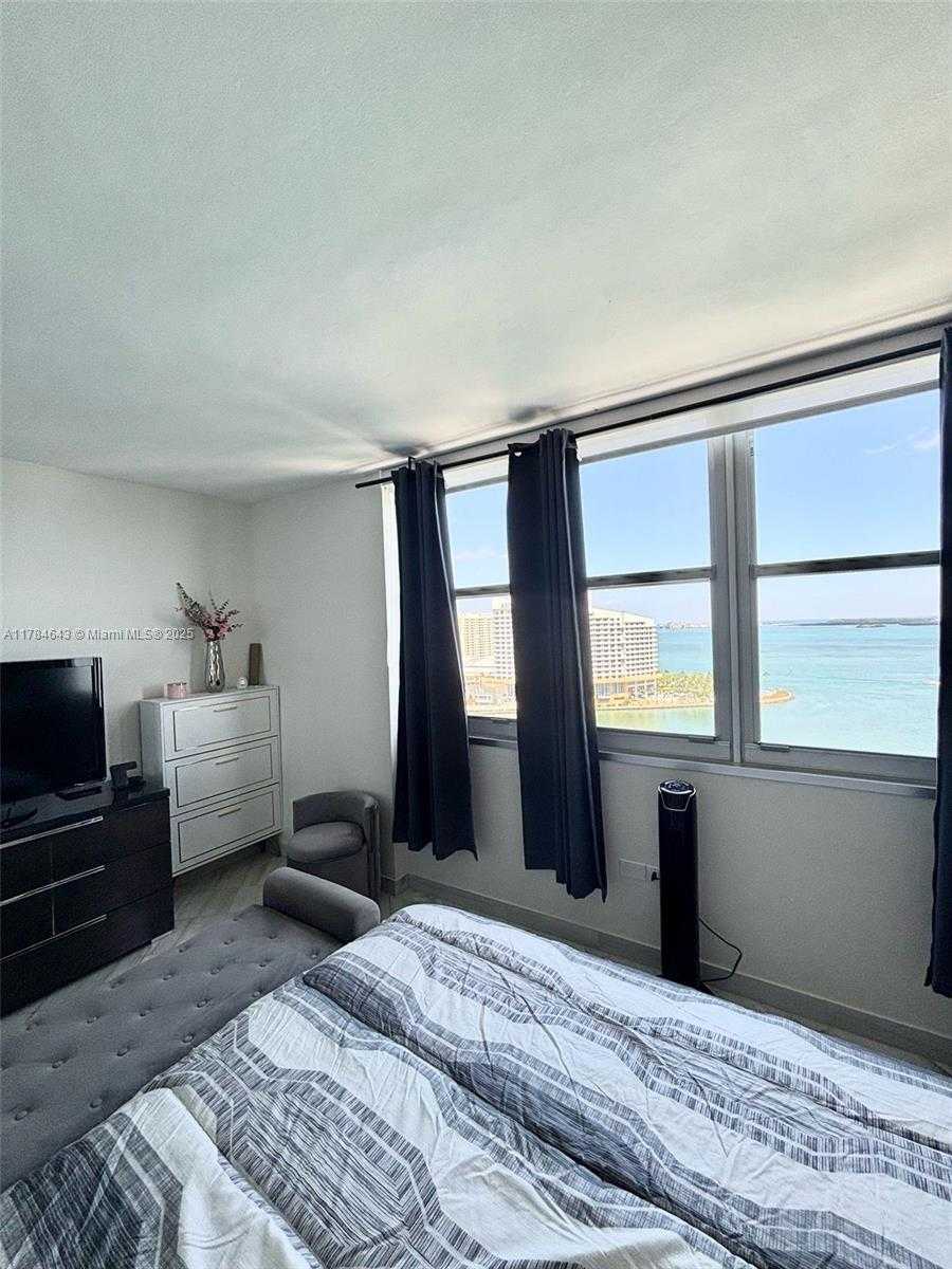 Small Image of 905 BRICKELL BAY DR #1930, Miami Number 25