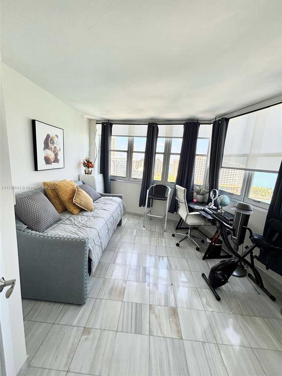 Small Image of 905 BRICKELL BAY DR #1930, Miami Number 34