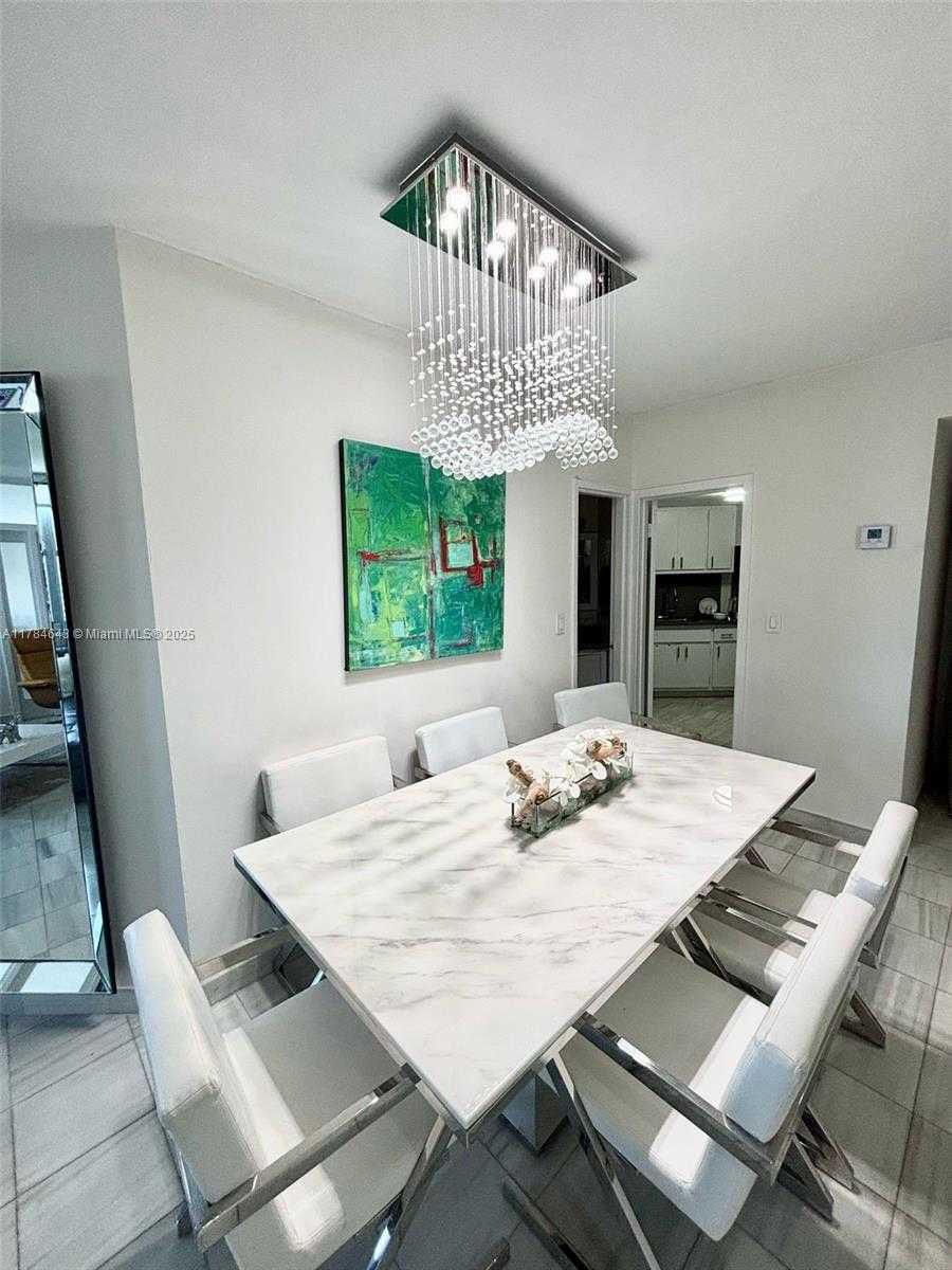 Small Image of 905 BRICKELL BAY DR #1930, Miami Number 7
